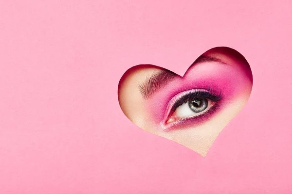 Valentine’s Day Eyelash Extensions